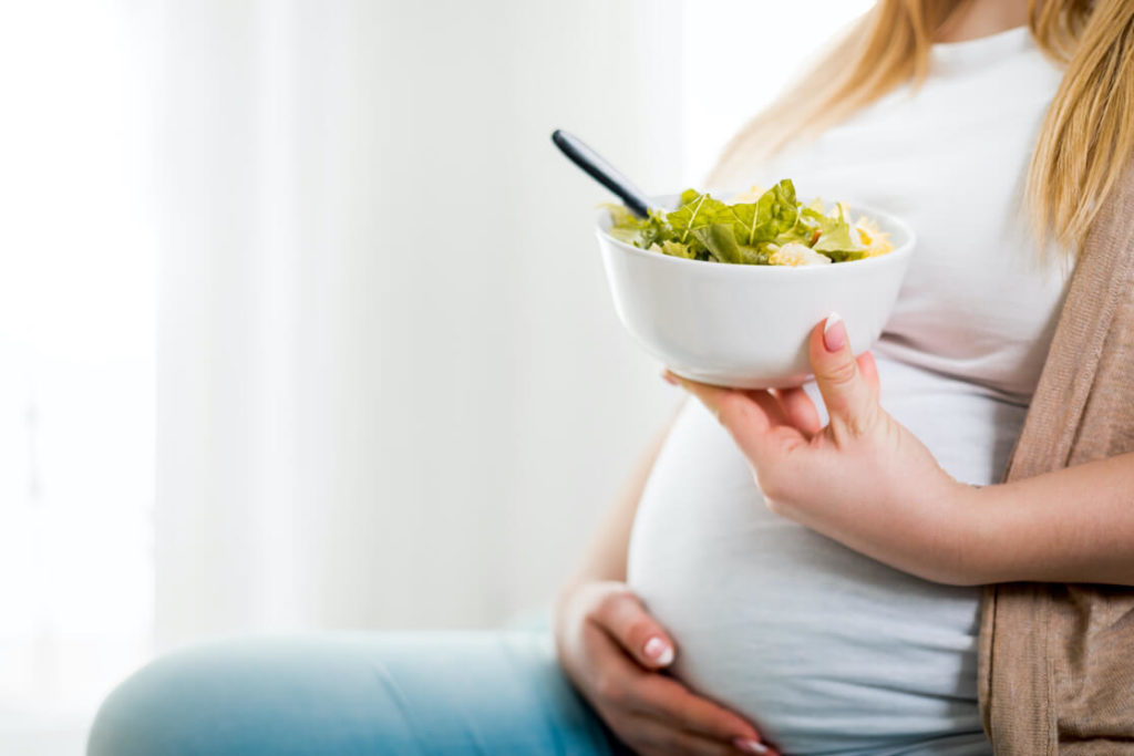 Foods for Pregnant Women - Healthy Vegetable Salad