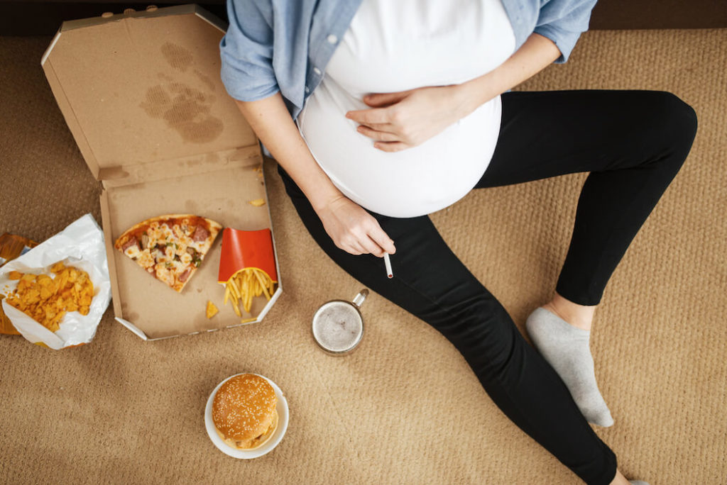 Foods for Pregnant Women - Unhealthy Foods and Smoking To Avoid