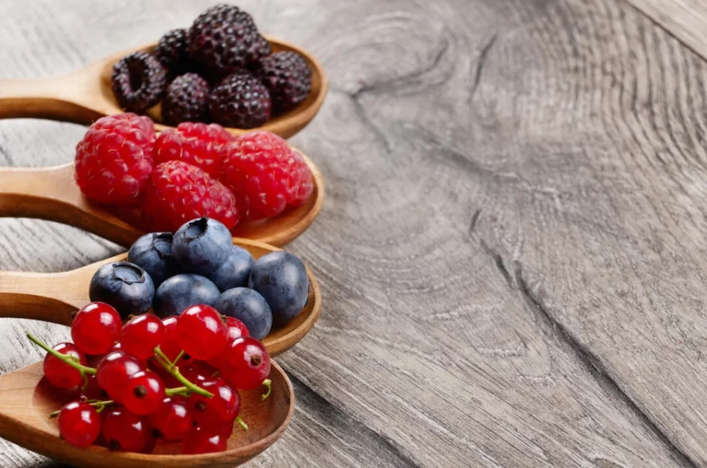Berries are Type of Foods That Makes You Taller (Berries Increases the Production of the HGH and Rich with Vitamin C)