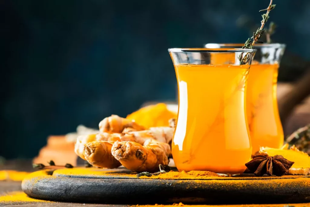 Organic Turmeric Uses - Organic turmeric and ginger tea